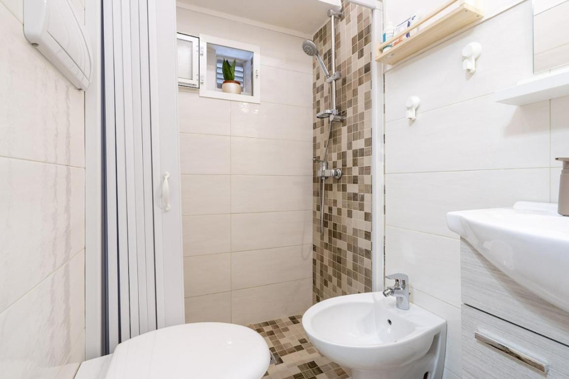 Chiarina Rooms 2 滨海波利尼亚诺 外观 照片