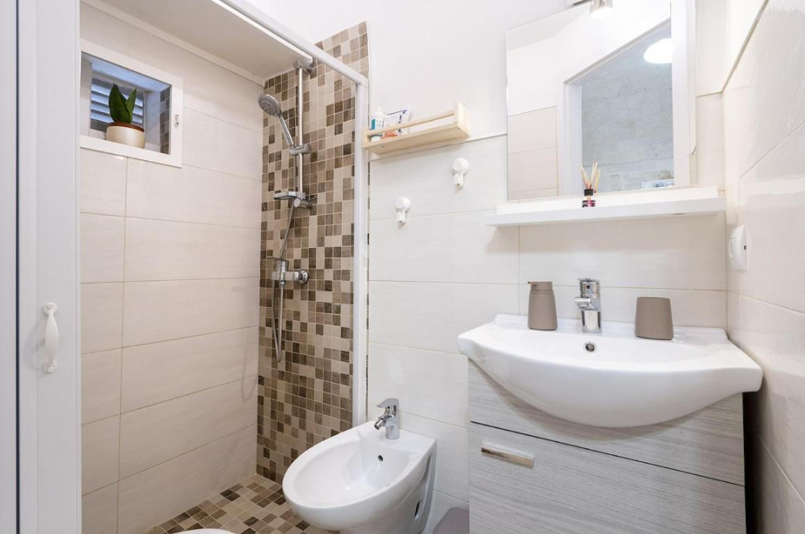 Chiarina Rooms 2 滨海波利尼亚诺 外观 照片